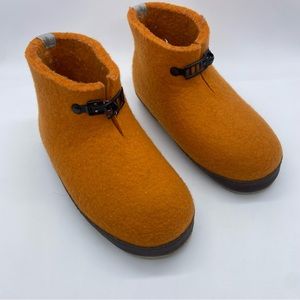 TOVA Haus Toffelen 100% Merino Wool Sz 37